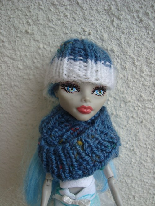 Nákrčník s čepicí pro Monster high — foto 2