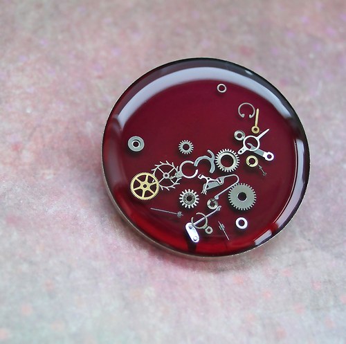 Burgundy brooch — foto 2