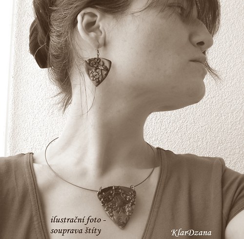 Náušnice Marion - štíty — foto 3