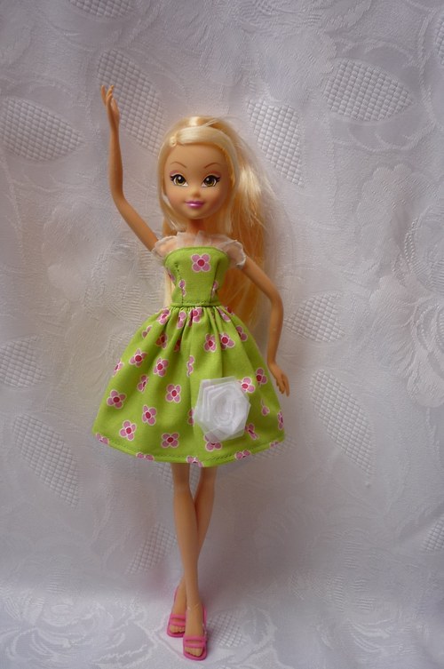 Krátké šaty pro Winx — foto 2