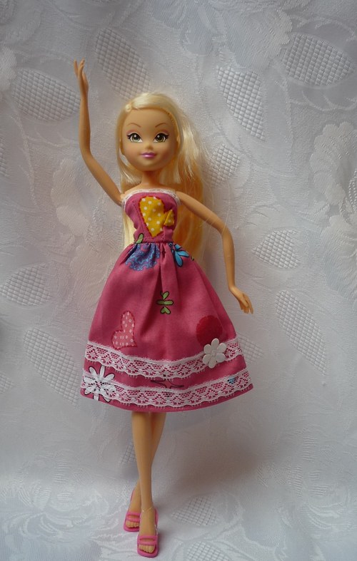 Krátké šaty pro Winx — foto 2