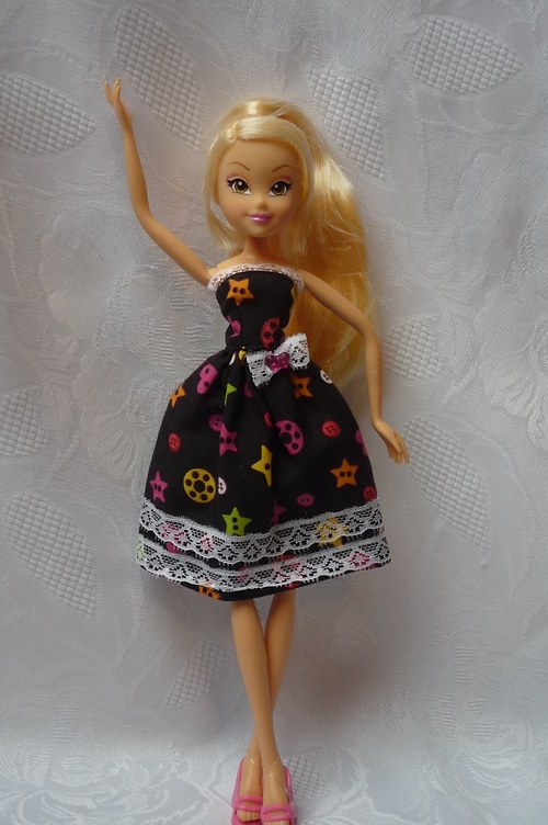 Krátké šaty pro Winx — foto 2