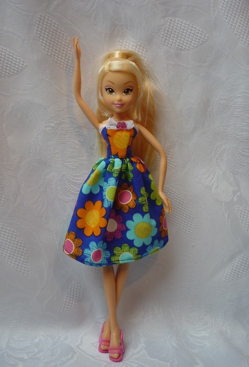 Krátké šaty pro Winx — foto 3