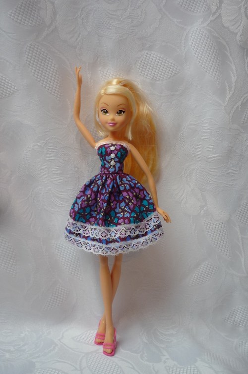 Krátké šaty pro Winx — foto 2