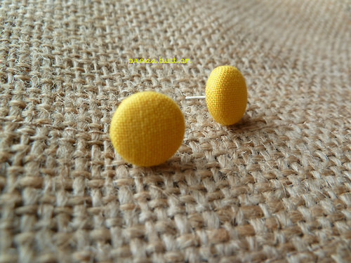 In yellow — foto 2