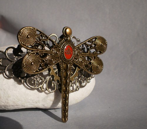 Steampunková čelenka do vlasů s vážkou — foto 3