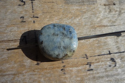 Vrtaný lapis lazuli č. P1766 — foto 2