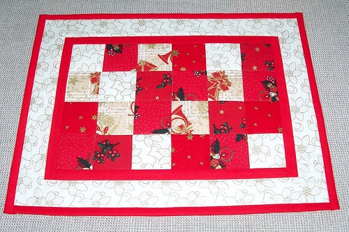 Vánoce paní patchworkové -červené — foto 3