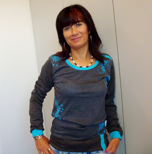Gray shirt with turquoise - triko — foto 5