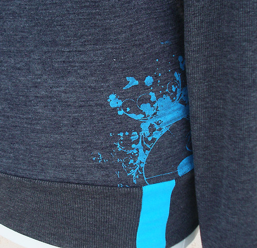 Gray shirt with turquoise - triko — foto 4