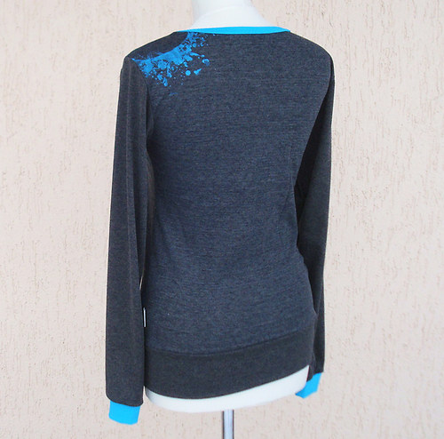 Gray shirt with turquoise - triko — foto 6
