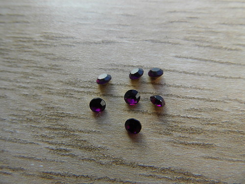 Šaton tm.purpurová 2,2-2,3 /50ks/ — foto 2