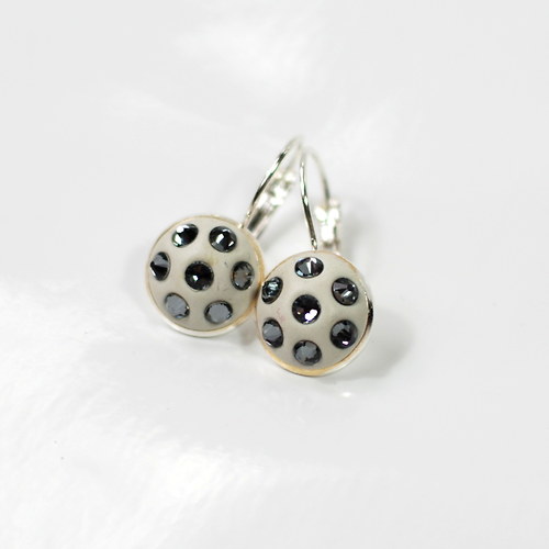 Náušnice s šatony Swarovski bílo-černé — foto 2
