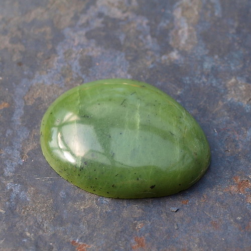Jadeitový serpentyn, kabošon č.1162 — foto 2