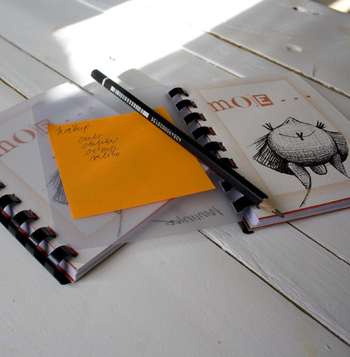 NOTES - 9,5 x 12 cm- Moje . . . sv.črvená. — foto 5