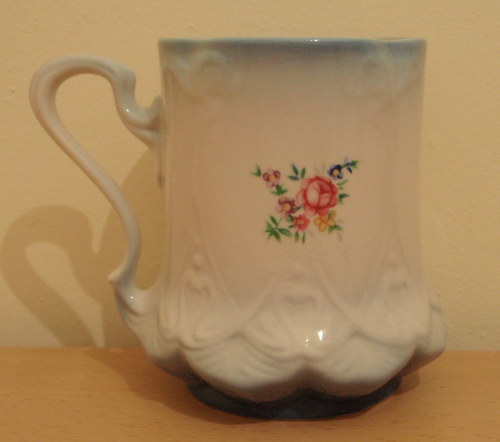 Hrnek - Reliéfní hranatý — foto 2