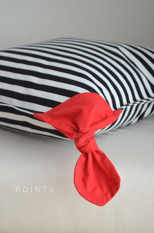 Polštář Nezapomeň! (pruhovaný a chic) — foto 3