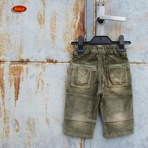 SLEVA - chlapecké khaki manžestráky — foto 2