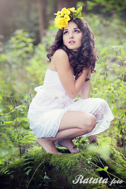 Krátké krajkové šaty — foto 2