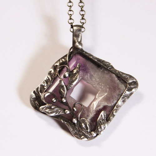 Cínovaný přívěšek s fluoritem — foto 2