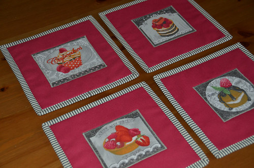 Four cakes (pod hrníčky) — foto 2