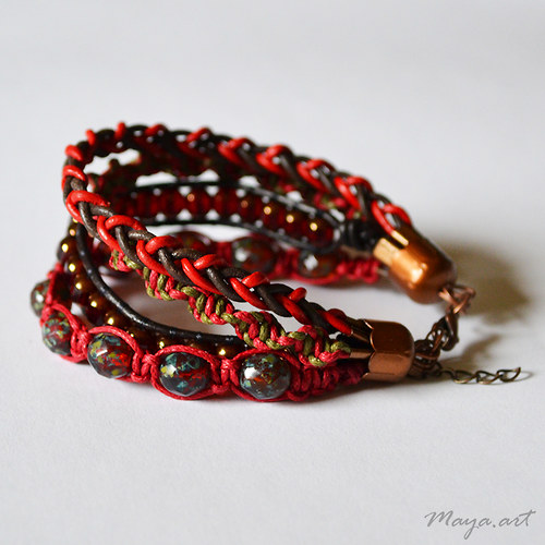Červený náramek "EMBRACING BRACELET" — foto 4