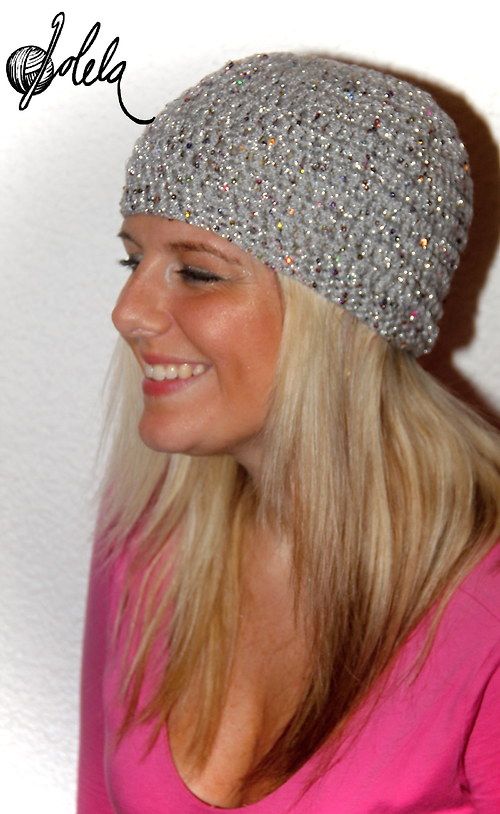 Třpytivá háčkovaná čepice s flitry - stříbrná — foto 4
