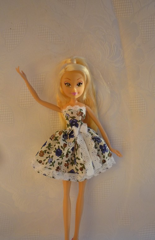Krátké šaty pro Winx — foto 3