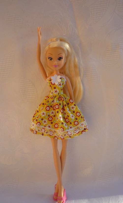 Krátké šaty pro Winx — foto 2