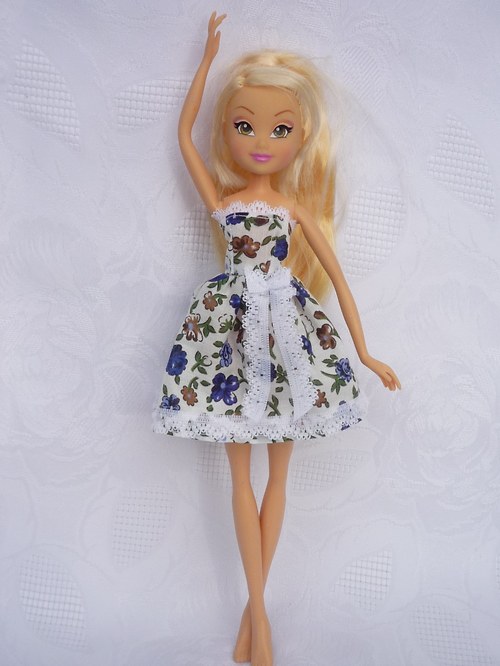 Krátké šaty pro Winx — foto 2
