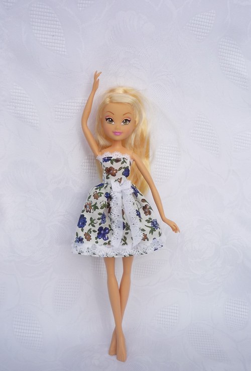 Krátké šaty pro Winx — foto 3