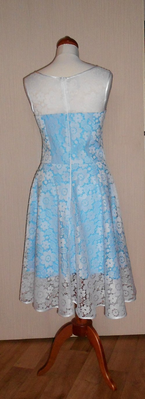 Svatební šaty krajkové — foto 2