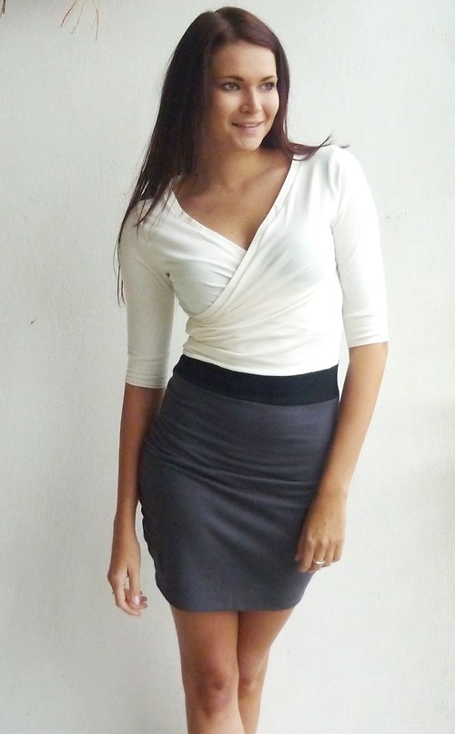 Úpletové šaty — foto 2
