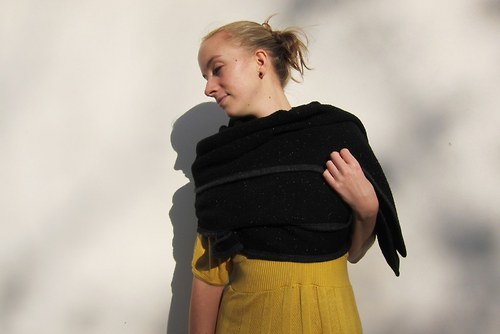 Černá široká šála — foto 3