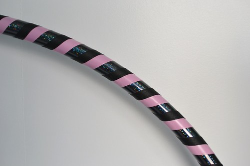 Obruč na hooping černo-růžová 100 cm — foto 2