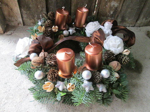 Adventní hnědo-bílý — foto 2