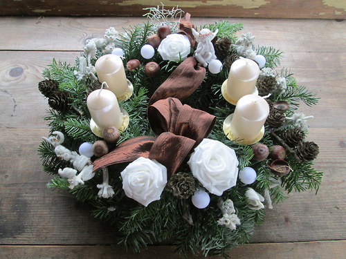 Adventní andělský hnědo-bílý — foto 2