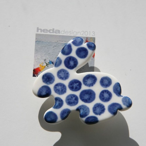 Pod oblaky... Králík (porcelánová brož) — foto 2
