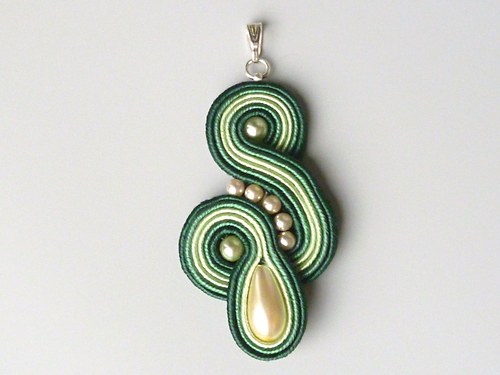 Soutache přívěsek - zelený klíč — foto 3
