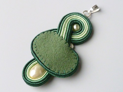 Soutache přívěsek - zelený klíč — foto 5