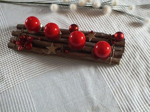 Adventní svícen červený — foto 3