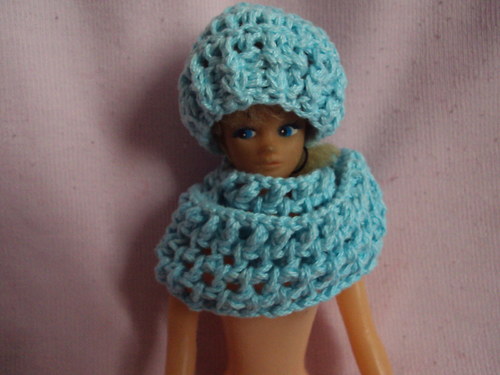 Nákrčník s čepičkou pro Barbie — foto 3