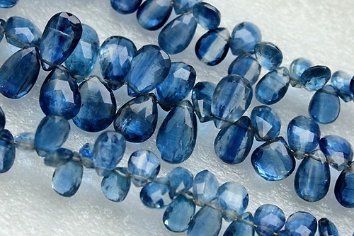 Kyanit (disthen) natural brioletka — foto 4