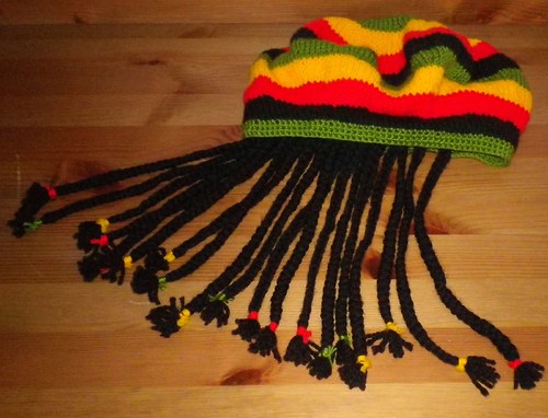 Rastamanská čepice copatá — foto 2