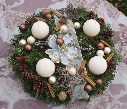 Adventní věnec s kouličkami — foto 2