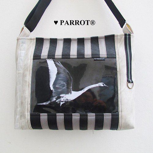 Swan - Labuť VH- PARROT® — foto 2