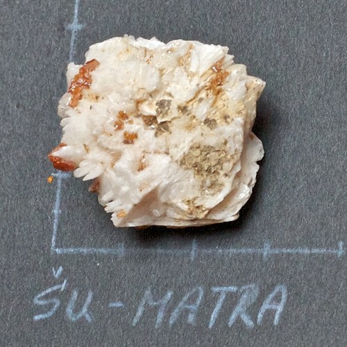 Vanadinit na barytu- krystaly — foto 2