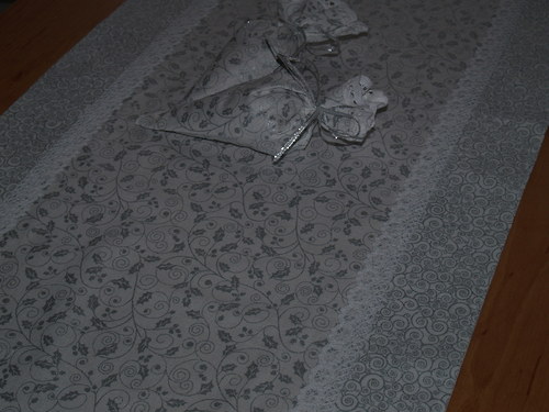 Vánoční běhoun - V jemné krajce — foto 3