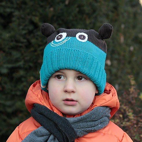 Čapka okatá hnědá-tyrkys — foto 3