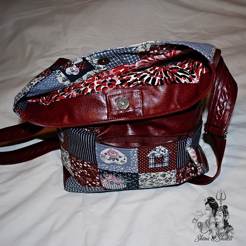 "Cross Body" Kabelka Kombinace Patchwork & Bordó — foto 2